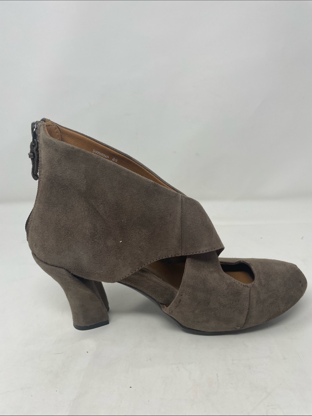 Earthies Taupe Suede Crisscross Peep-Toe Ankle Shoes Size 8 Excellent Condition - Picture 7 of 15